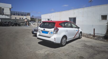 La Policía Local de San Bartolomé de Tirajana vigila al sector del taxi