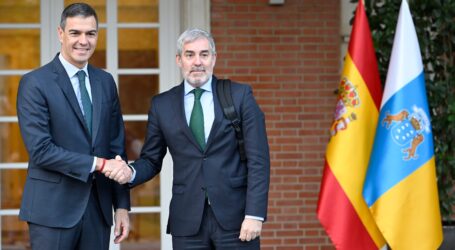 Clavijo reclama a Sánchez un “tratamiento singular” para afrontar la emergencia migratoria en Canarias