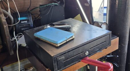 La Policía Local de Mogán detiene a un hombre por robar en un restaurante y agredir a varios trabajadores