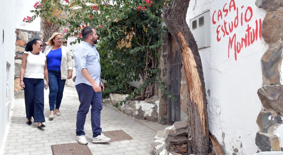 Eduardo y Elena Alamo visitando fataga
