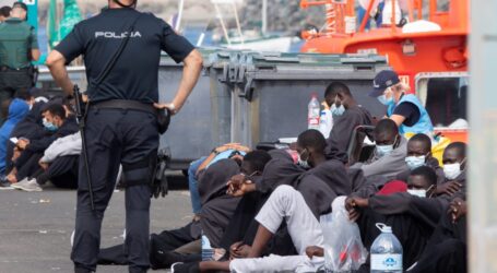 El Estado reanuda las derivaciones de menores con asilo desde Canarias hacia la Península