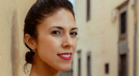 Eugenia Cabrera clausura el ciclo musical ‘Notas de verano en Colón’ con un concierto en la Casa de Colón