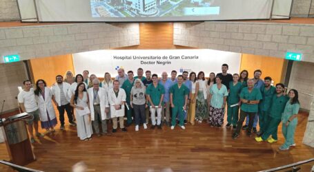 Hospital Doctor Negrín homenajea a 20 nuevos especialistas