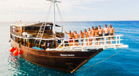 Surfistas de 5 Continentes entrenan con el método de José María Cabrera en su Escuela de Surf en Lanzarote