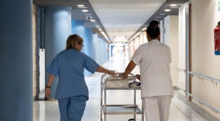 El Hospital Doctor Negrín celebra la I Semana del Bienestar para su personal sanitario