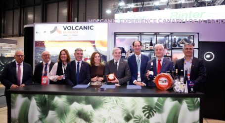 Canarias y Fred. Olsen sellan en FITUR un acuerdo para impulsar el producto local