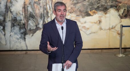 Clavijo convoca a cabildos, ayuntamientos y agentes sociales para reforzar el Decreto Canarias