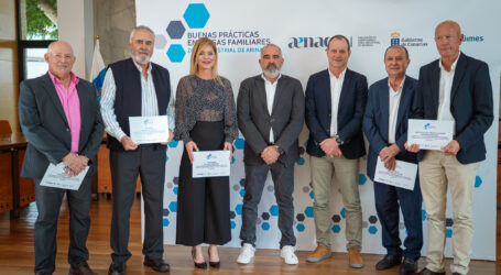 Aenaga reconoce la excelencia de cinco empresas familiares de la Zona Industrial de Arinaga