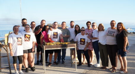 Playa de Mogán reúne a miles de personas en una Noche de San Juan marcada por fuego, tradición y memoria canaria