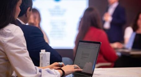 El paro cae en mayo hasta su nivel más bajo desde 2007 y Canarias encara el verano con la mirada puesta en el empleo turístico