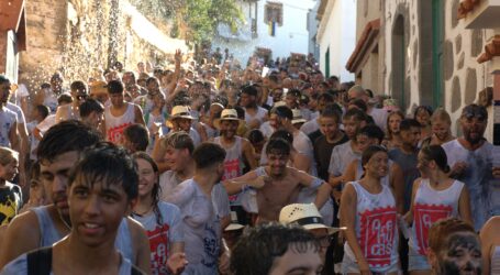 Tony Tun Tun, la Bajada del Carbonero y el homenaje a Nuria Medina marcan las Fiestas de Tunte 2026