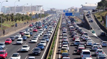 Canarias rompe con la tendencia nacional y reduce un 7,4% las matriculaciones de coches en 2026