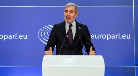 Clavijo reclama a Sánchez que proteja los fondos de Canarias en el presupuesto europeo