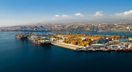 Los puertos de Las Palmas rozan 28 millones de toneladas